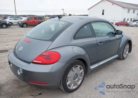 2012 Volkswagen Beetle 2.5L from USA, damaged, VIN 3VWJX7AT8CM617677
